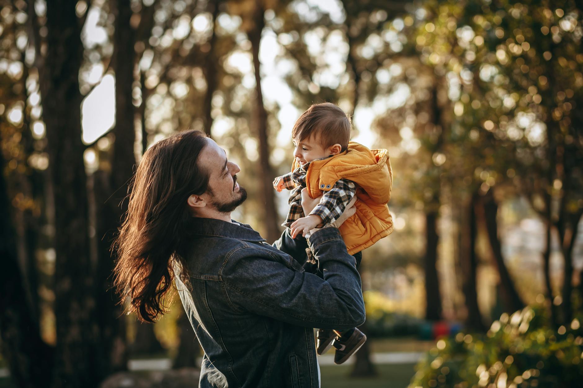 Effective Tips for Co-Parenting: Navigating Handovers and Communication