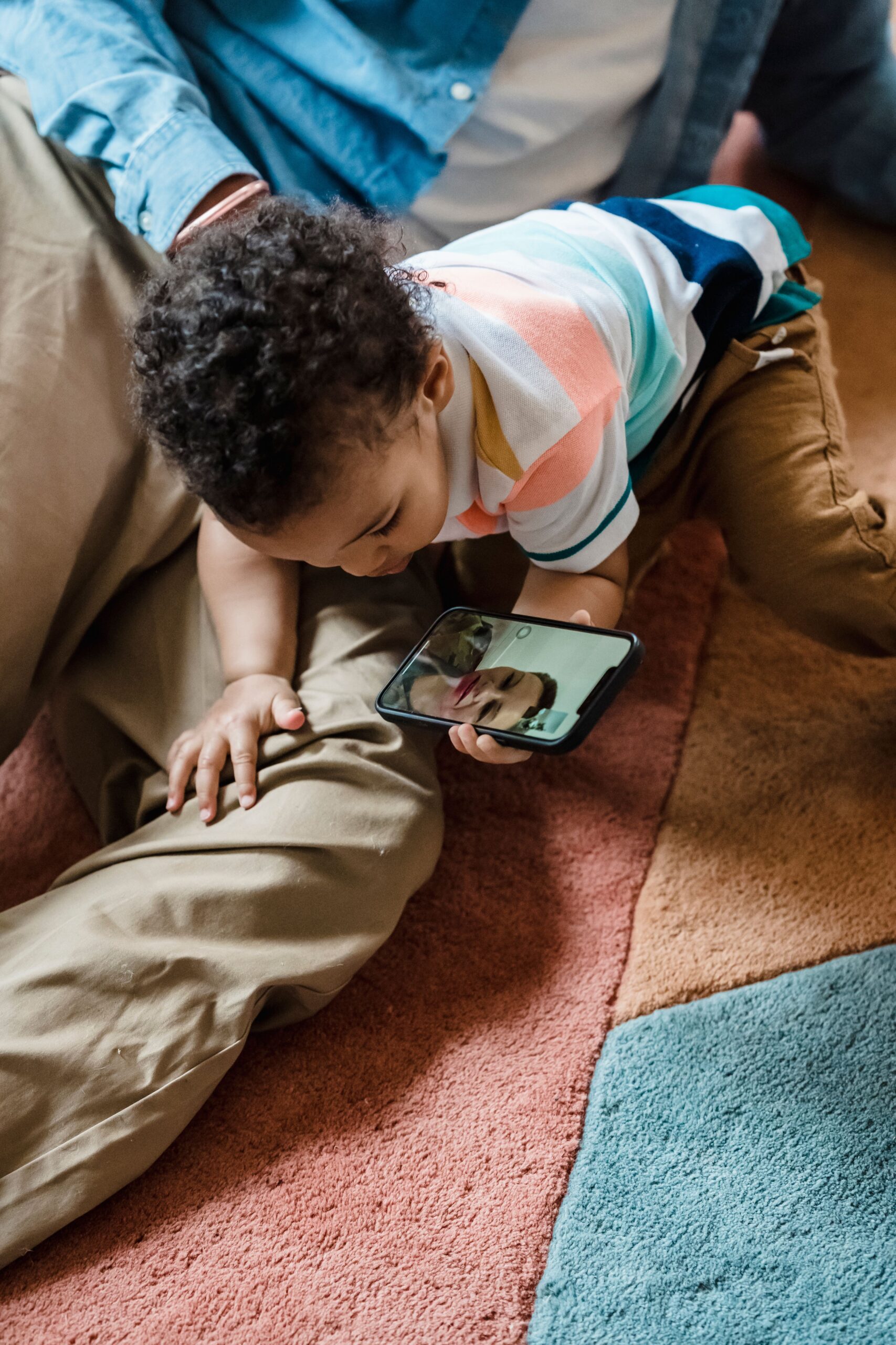 What Are the Benefits of Using a Co-Parenting App?